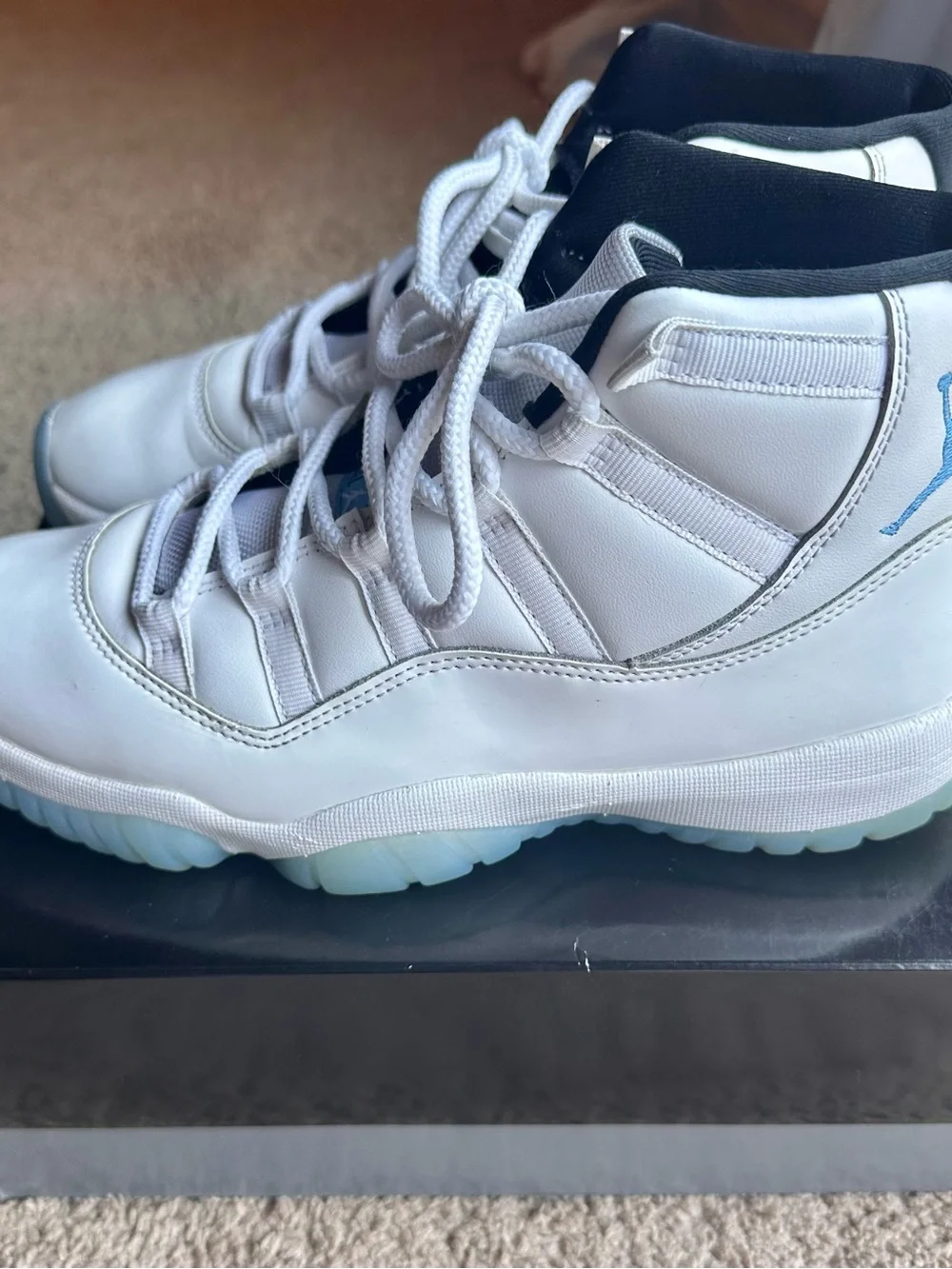 Nike Air Jordan 11 Retro Men's Size 9 Legend Blue/Columbia, CT8012-104
